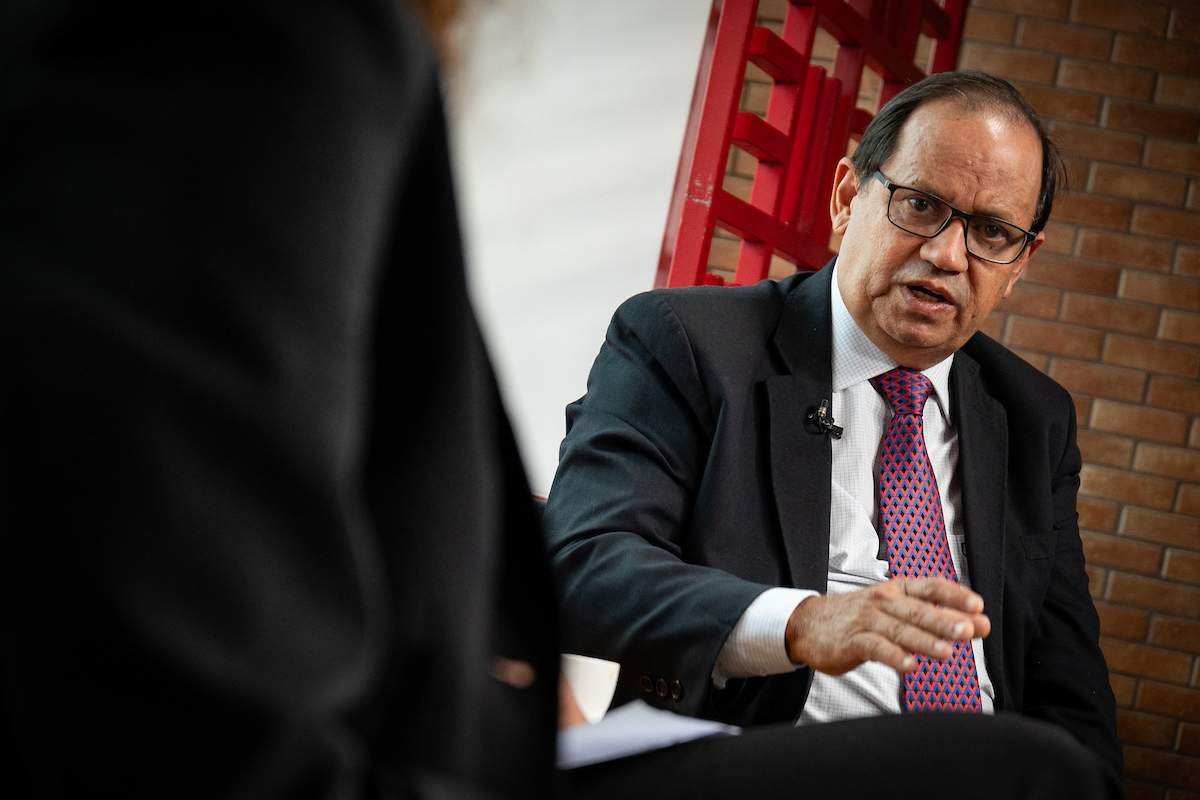 L&iacute;der da bancada evang&eacute;lica: &ldquo;Brasil vive igrejafobia e bibliofobia&rdquo; |  Metr&oacute;poles