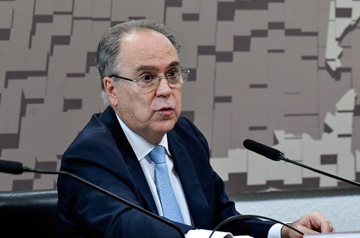 Embaixador Fernando Simas Magalhães