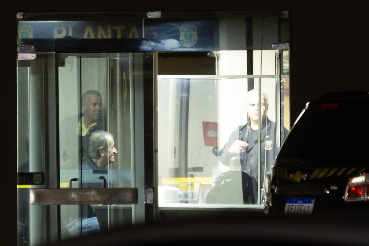 Imagem colorida mostra Valdemar da Costa Neto na superintendência da PF, em Brasília, onde estava preso - Metrópoles