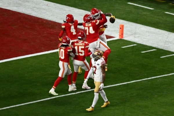 Comemoração do TD da vitória do Chiefs