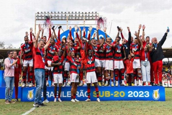 Flamengo em foto do título do Brasileiro Sub 20