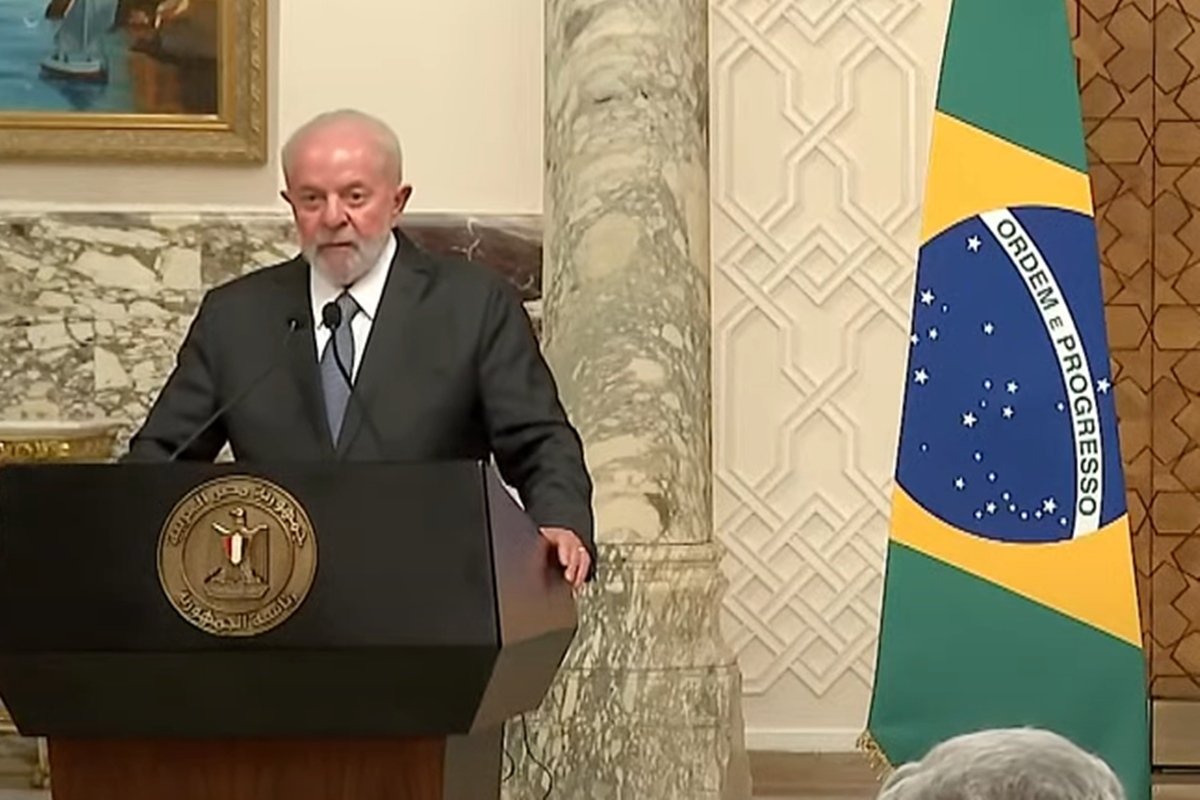Lula discursa no Egito