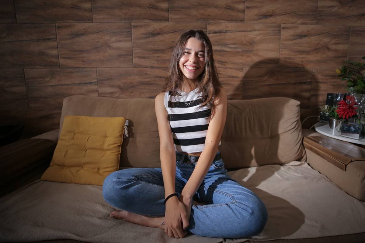 Livia Xavier vai cursar Ciência e Tecnologia na Ilum