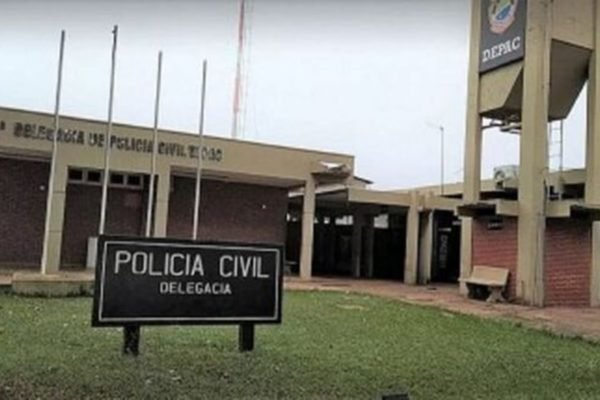 Imagem colorida de delegacia de policia em Dourados, Mato Grosso do Sul - Metrópoles