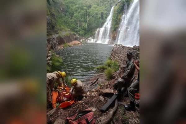 imagem colorida turista do df morre afogado cachoeira chapada