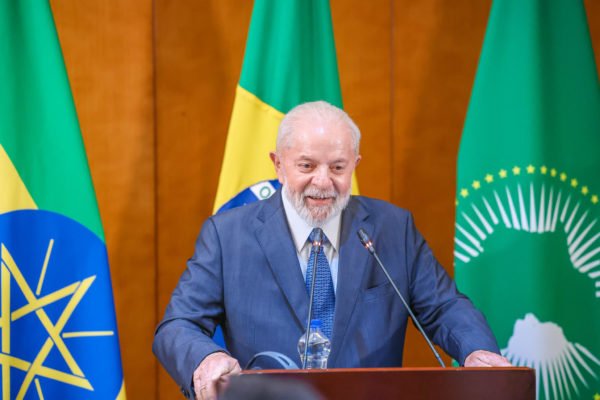 Lula participa de entrevista coletiva durante visita à Etiópia