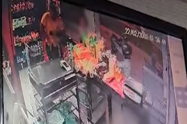 Câmera registra tiroteio em padaria que deixou dois mortos na PB