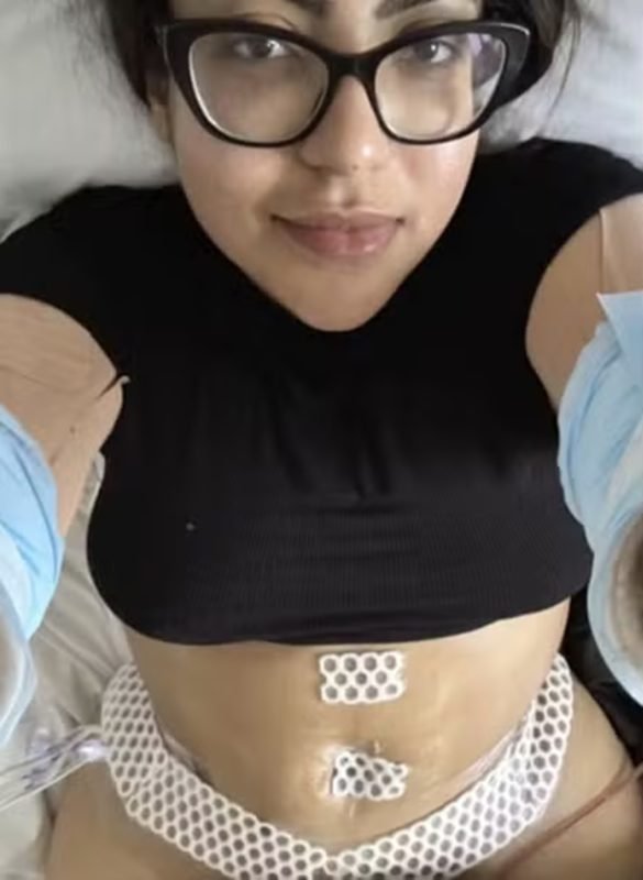 Foto colorida da influencer Verolayne - Metrópoles