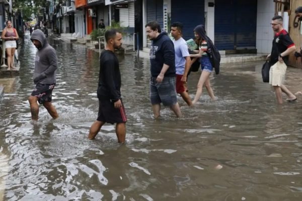 Governo federal marca reunião emergencial sobre chuvas no RJ