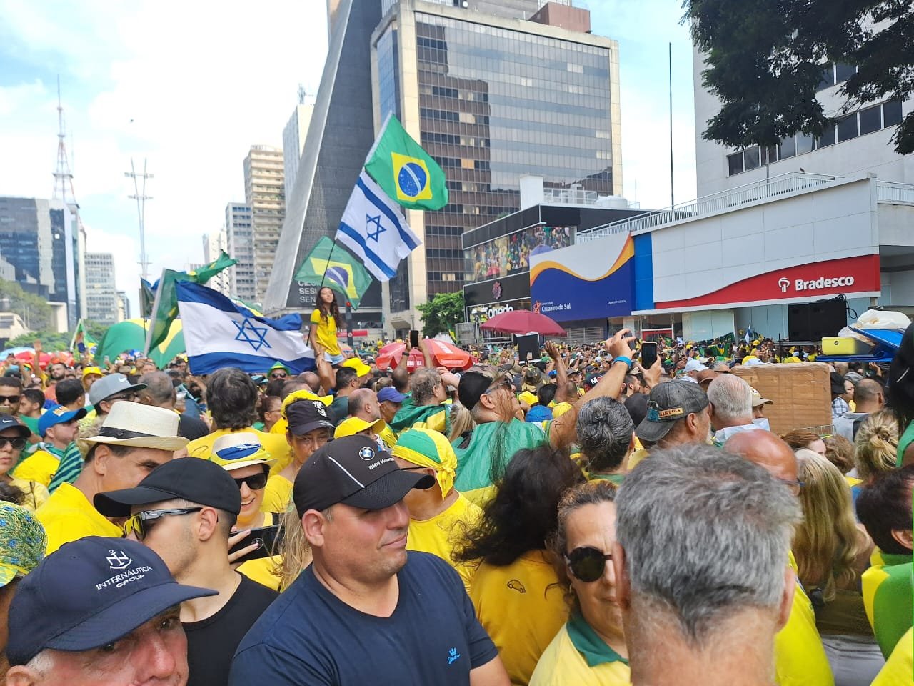 bandeiras de israel na avenida paulista