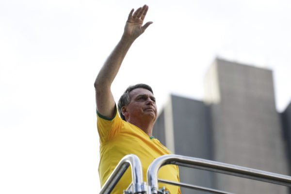 Lesa Pátria: empresário preso pela PF doou R$ 10 mil para Bolsonaro