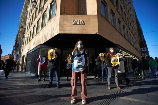 ativistas sustentabilidade protestos zara - metrópoles