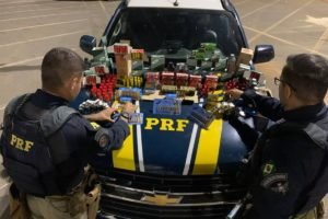 Carga explosiva: PRF apreende mil munições e frascos de pólvora no DF