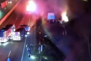 Frame de vídeo mostra avião que caiu em Nashville, nos EUA, em chamas - Metrópoles
