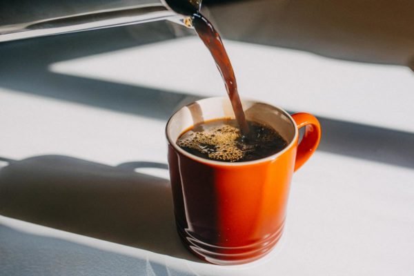 Foto colorida de um xícara de café - Metrópoles