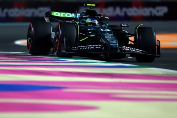 Alonso supera Verstappen em segundo treino livre na Arábia Saudita