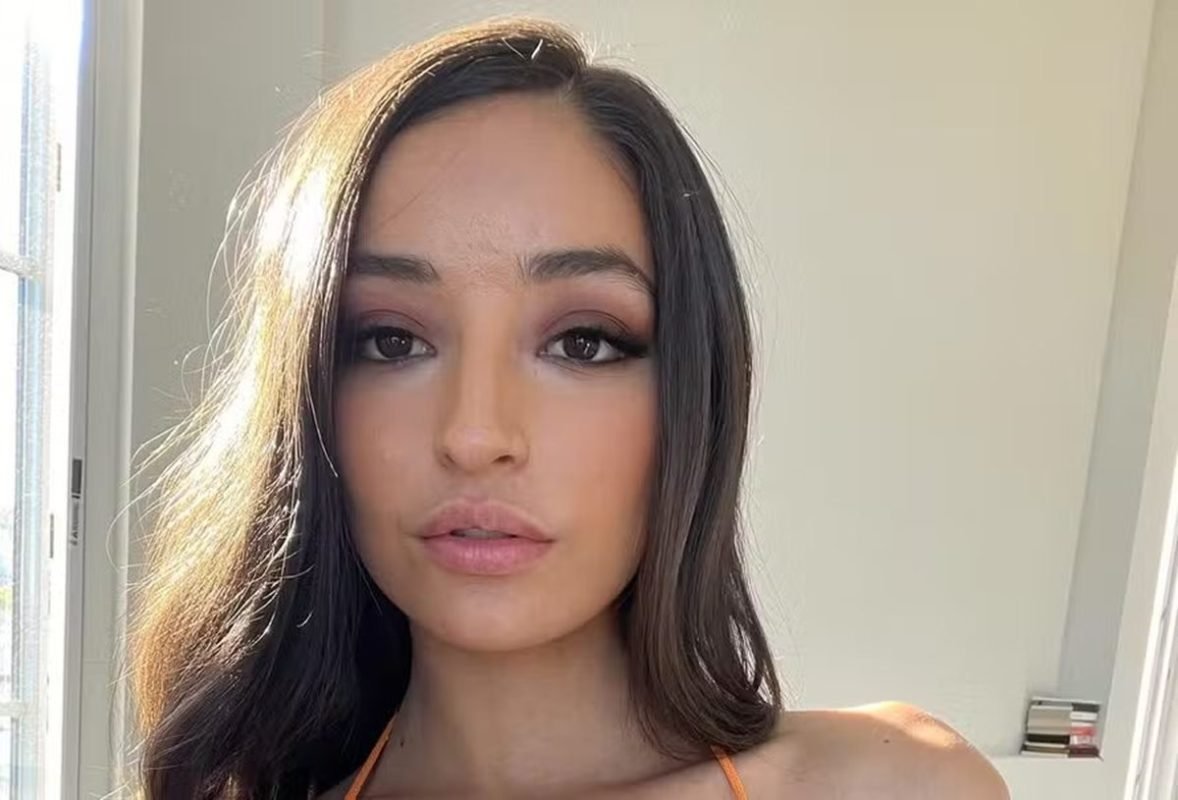 Selfie de Emily Willis - Metrópoles