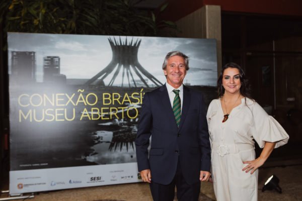 O embaixador de Portugal no Brasil, Luís Faro Ramos e Danielle Athayde
