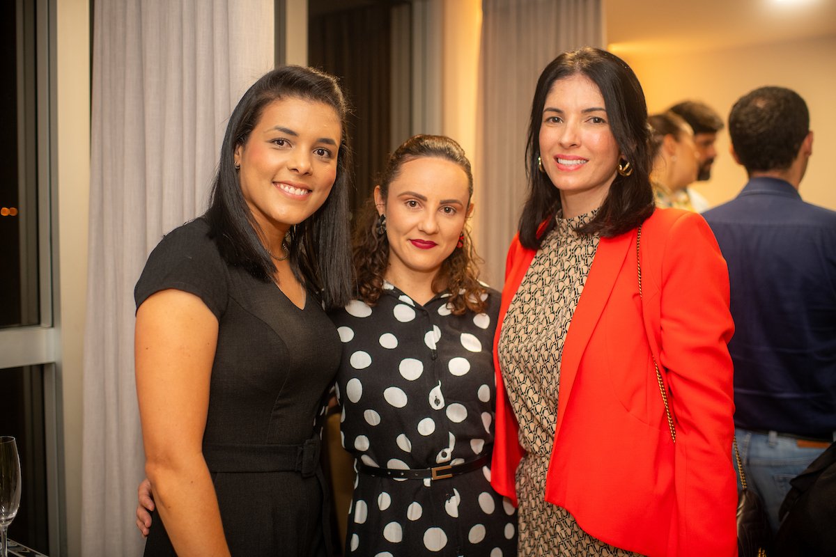 Rayana Rodrigues, Iara Rodrigues e Monaliza Arruda