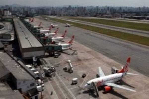 Imagem colorida do Aeroporto de Congonhas, em São Paulo. Metrópoles