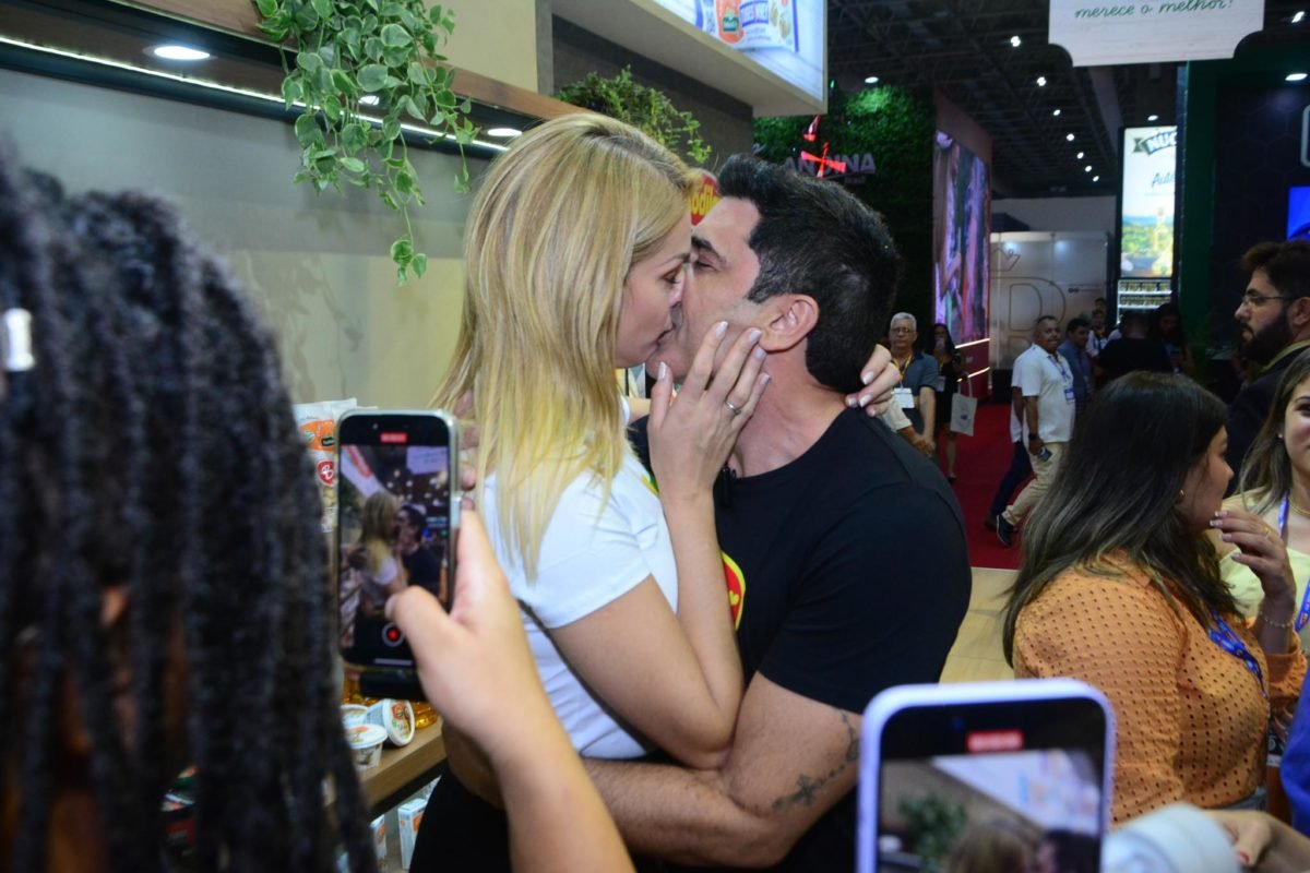Ana Hickmann e Edu Guedes fazem primeira aparição pública após assumirem o namoro