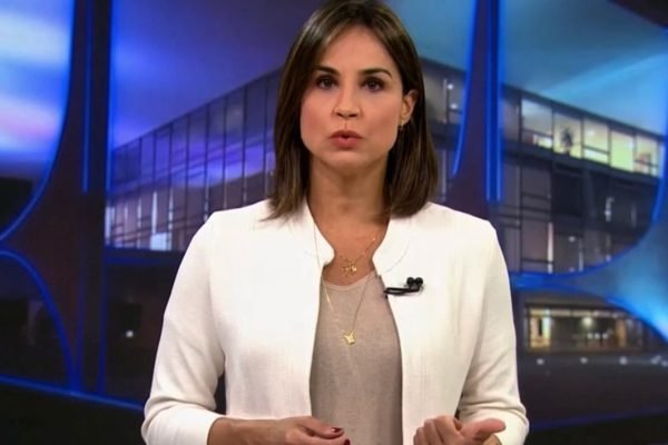 Flávia Alvarenga se manifesta após demissão da Globo