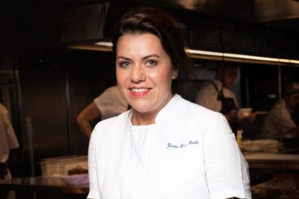 É do Brasil! Janaína Torres é eleita a melhor chef mulher do mundo