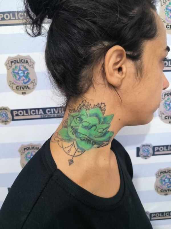 Imagem colorida da criminosa Iven Silva da Rosa Santos - Metrópoles