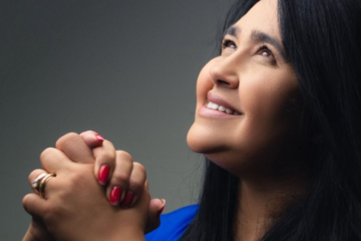 Foto colorida de Regina Celi - Metrópoles