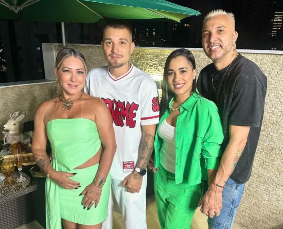MC Gui com a família