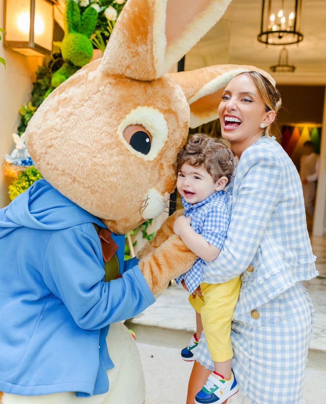 Em clima de Páscoa, Lelê Saddi celebra o 1º ano do filho, Francisco