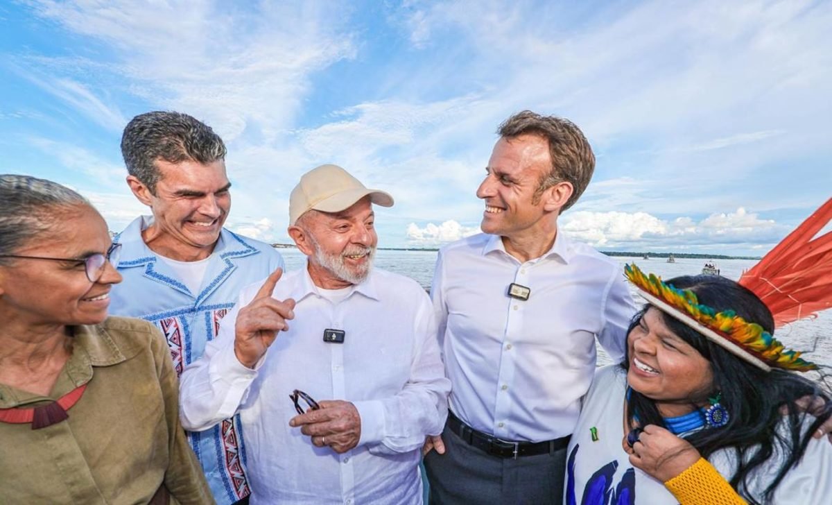 Lula e Macron em passeio de barco