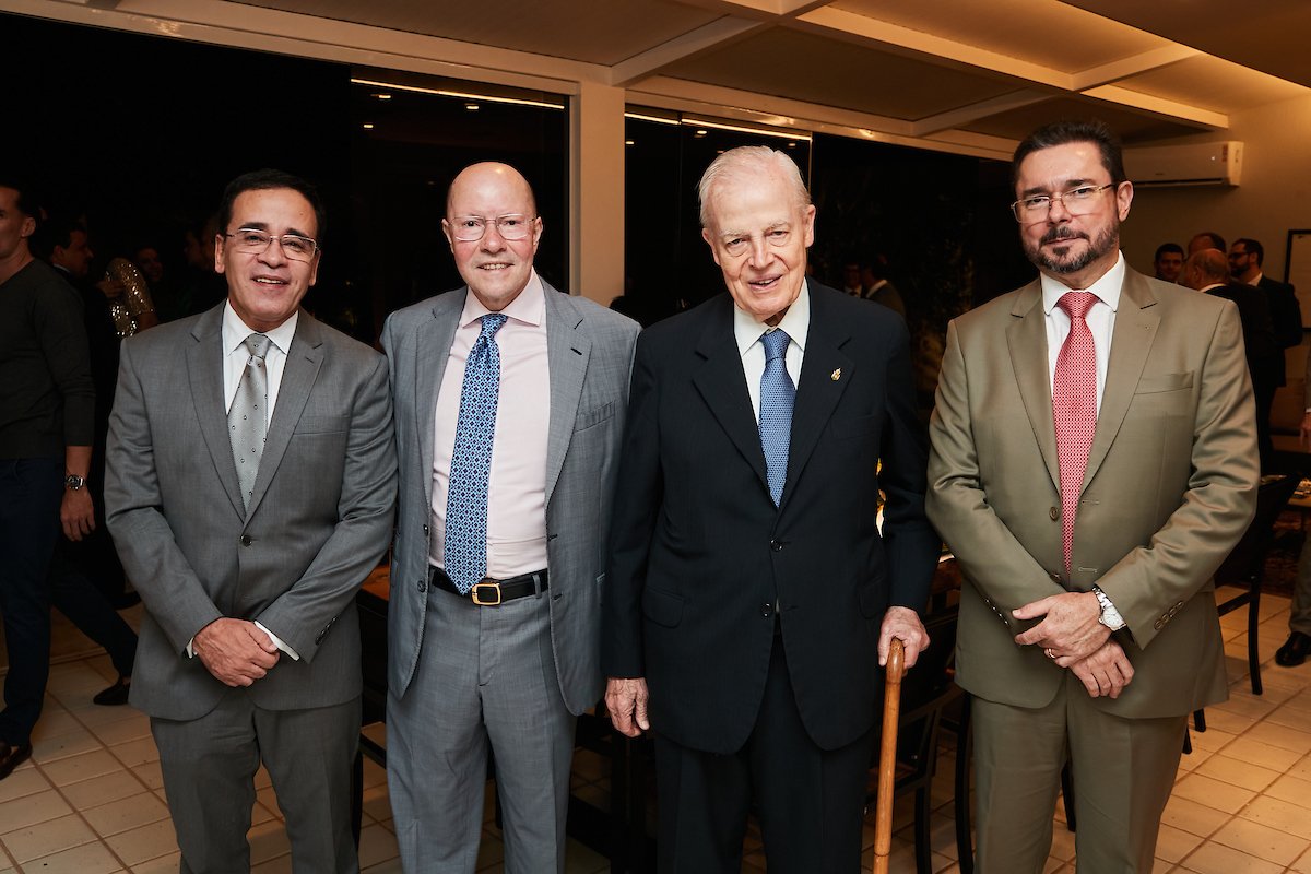 Eduardo Moraes Rocha, Demóstenes Torres, Dom Bertrand Orleáns e Bragança e Marcos Augusto Sousa