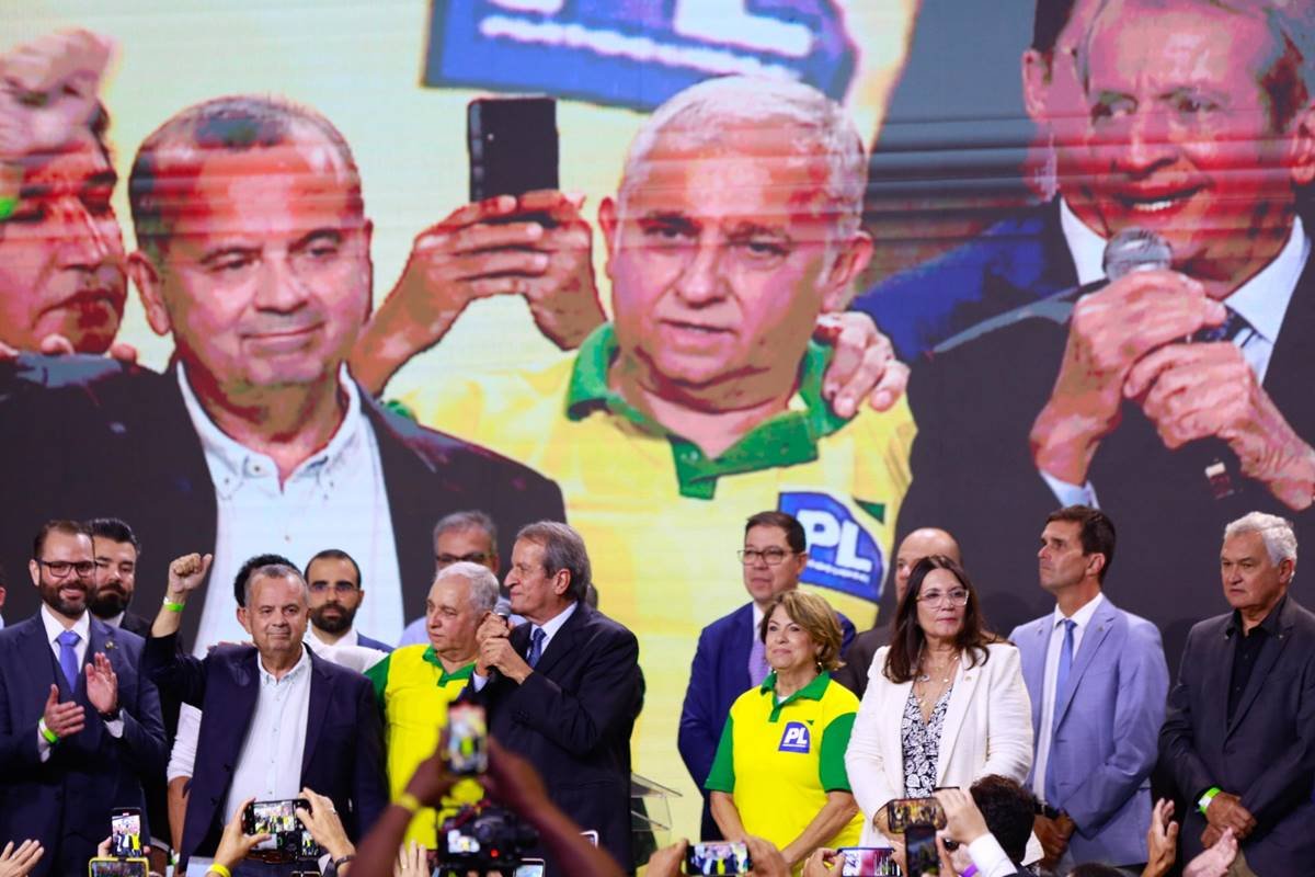 Brasília (DF) 27/03/24 Festa de filiação do Senador Izalci Lucas ao PL (Partido Liberal). O evento ocorre em Brasília e conta com a presença do Presidente do PL Waldemar Costa Neto e de vários Governadores, Senadores e Deputados Federais de vários estados e do Distrito Federal. O Ex-Presidente Jair Bolsonaro, irá comparecer após a saída do presidente do PL, impedidos de se encontrarem no âmbito do processo dos atos antidemocráticos.