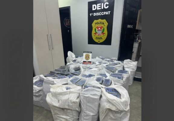 Polícia apreende 1,2 tonelada de cocaína