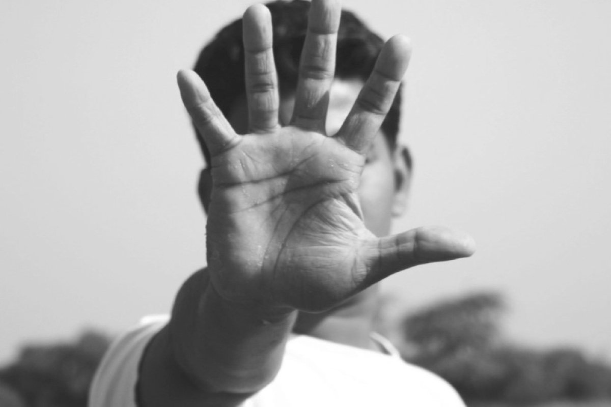 Mulher é presa por racismo em bar do DF no Dia da Consciência Negra