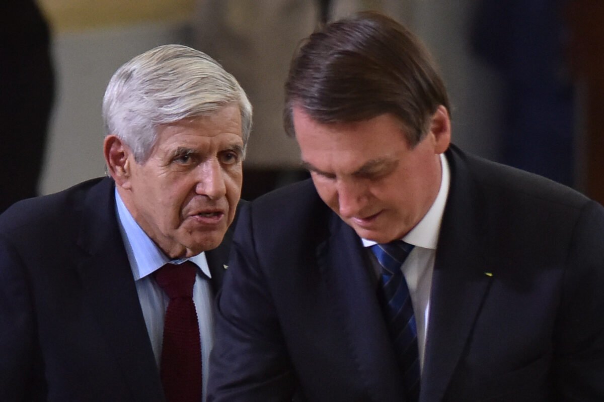 Urgente! PSol Pede Prisão de Ex-Ministros de Bolsonaro: Moraes Decide o Futuro!