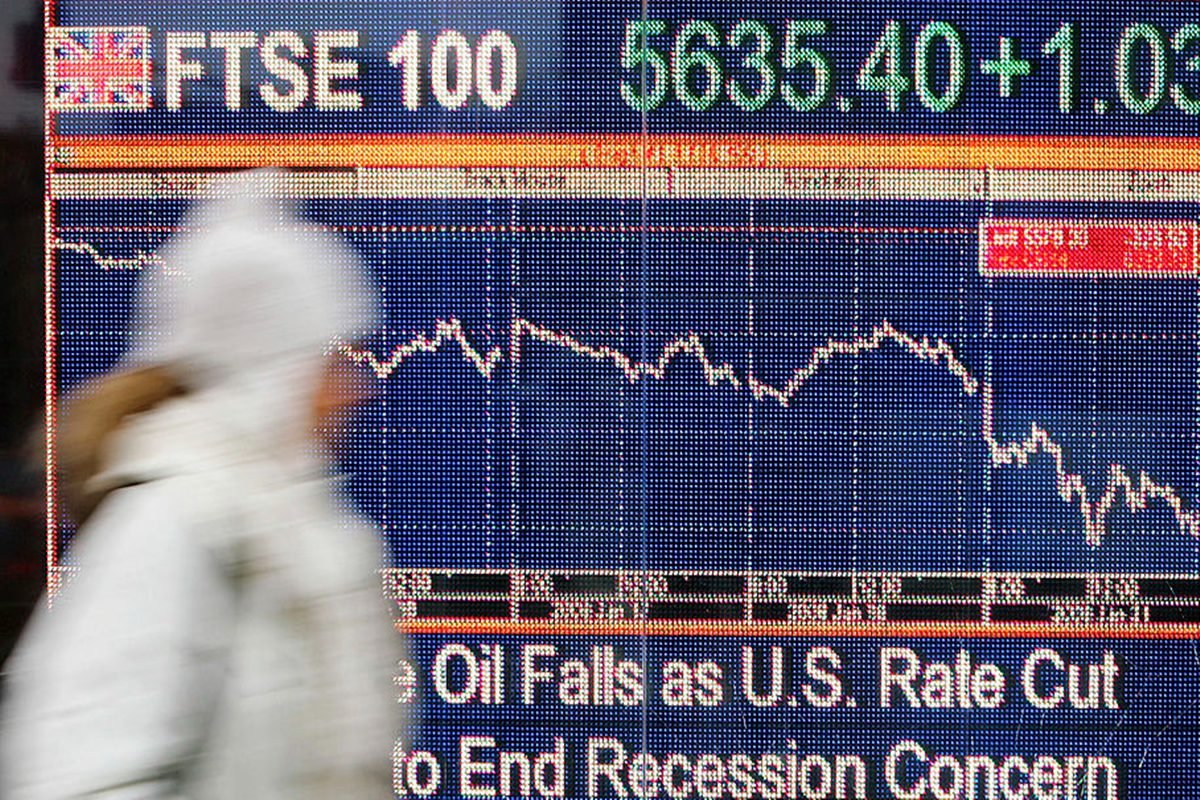 À espera de Nvidia e dados dos EUA, bolsas da Europa caem forte