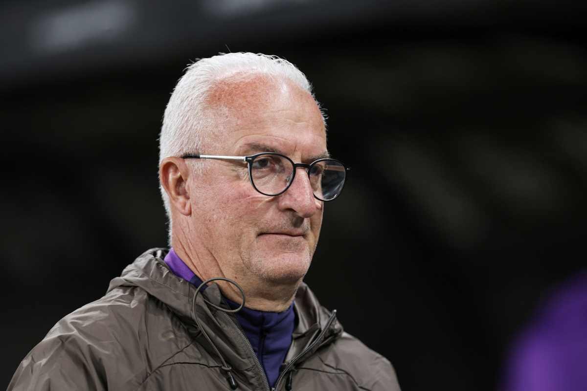 Dorival vê melhora do Corinthians e explica Memphis como reserva