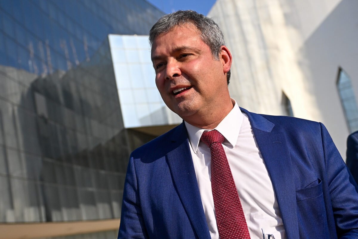 Lindbergh diz que Hugo Motta “fez lambança” no projeto Antifacção