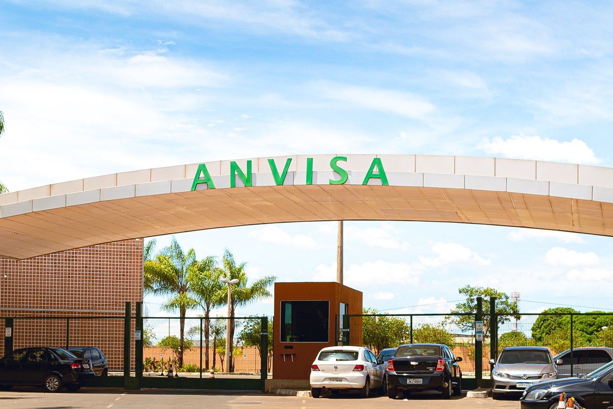 ANVISA - Agência Nacional de Vigilância Sanitária. Brasília, Distrito Federal - Brasil. 6 de dezembro de 2020.