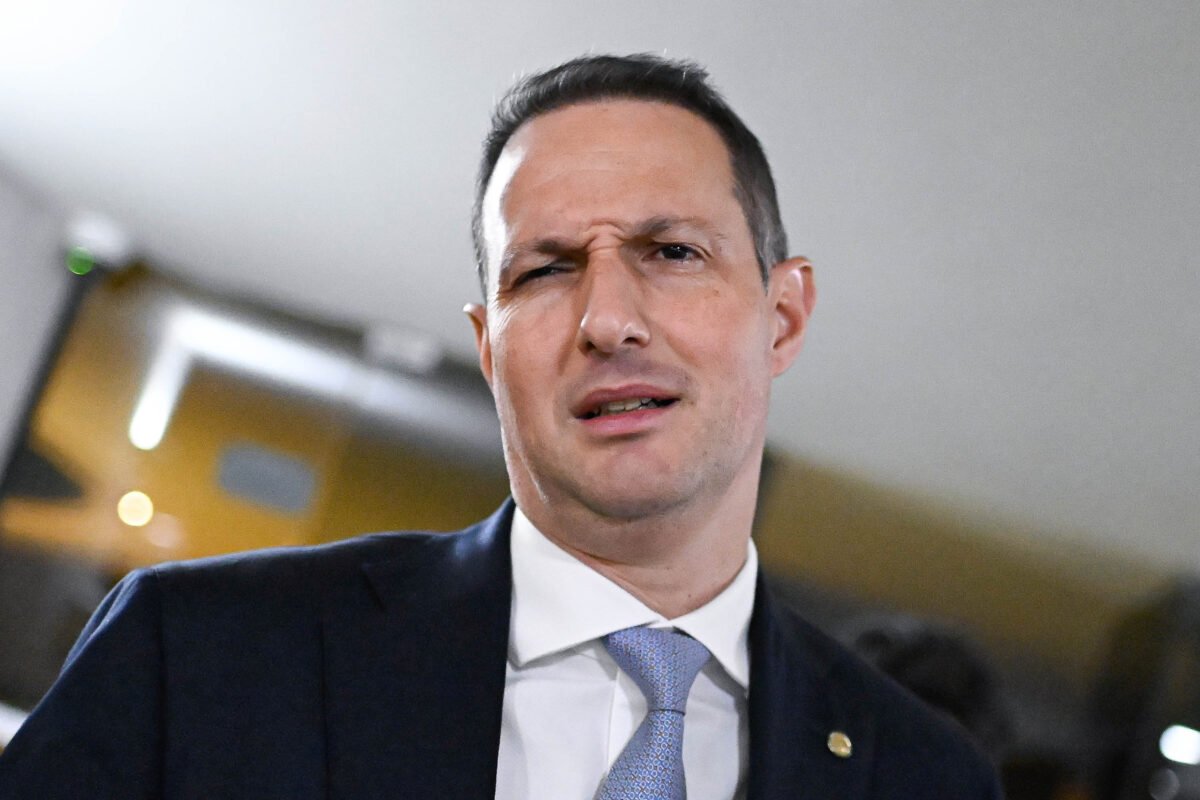 Derrite ataca gestão Lula ao protocolar PL Antifacção; governo reage