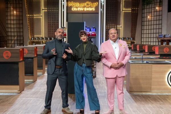 Imagem colorida de Erick Jacquin, Helena Rizzo e Henrique Fogaça MasterChef Celebridades - Metrópoles