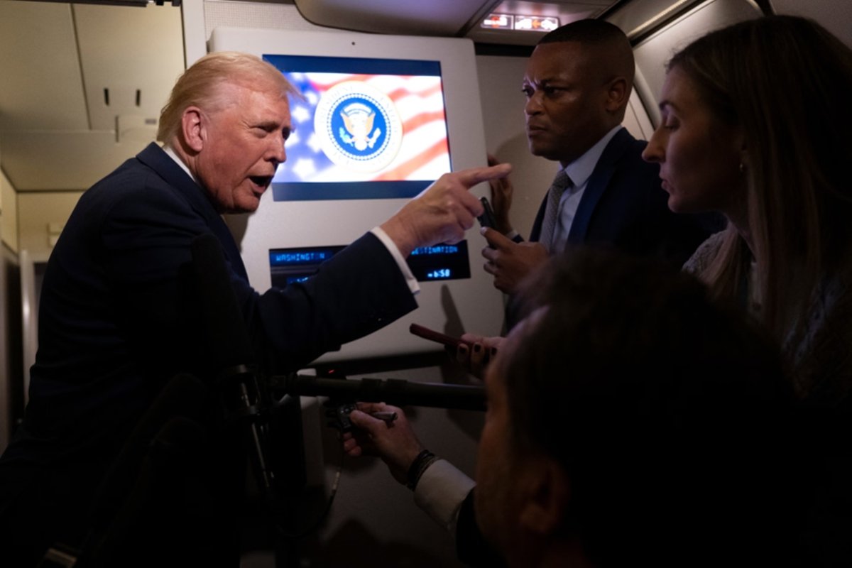 Trump ataca repórter que questionou sua inocência: “Porca”