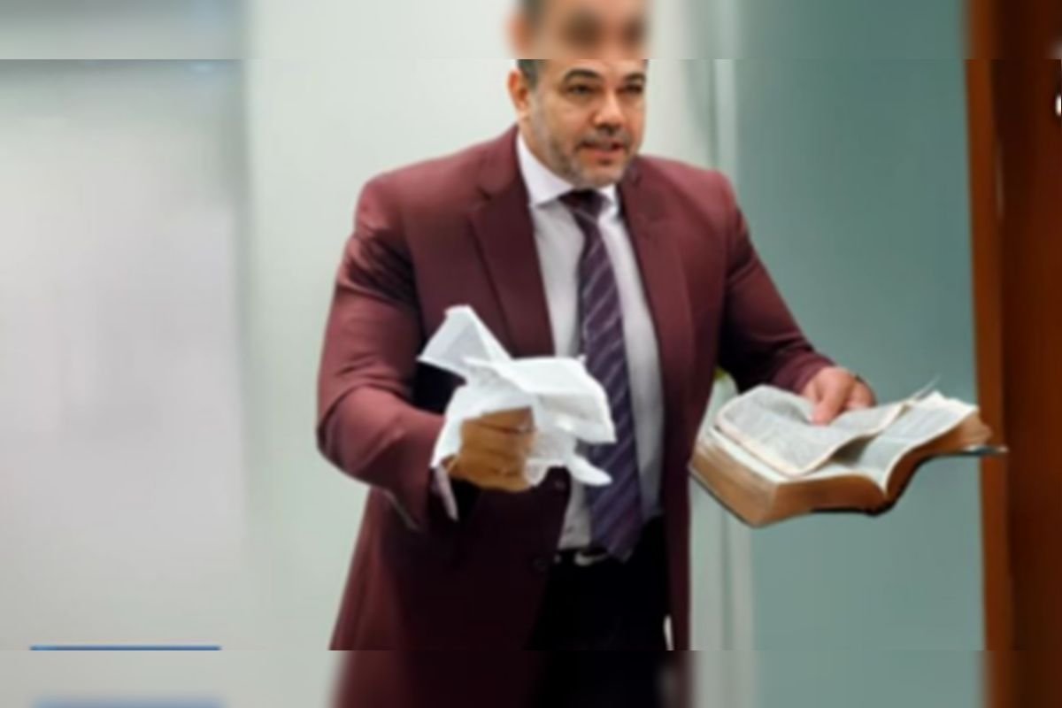 Youtuber é condenado por vídeo fake de Marco Feliciano rasgando bíblia