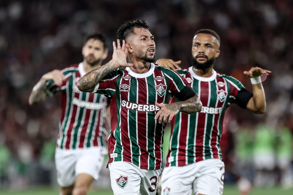 Fluminense constrói resultado no primeiro tempo e vence o Flamengo