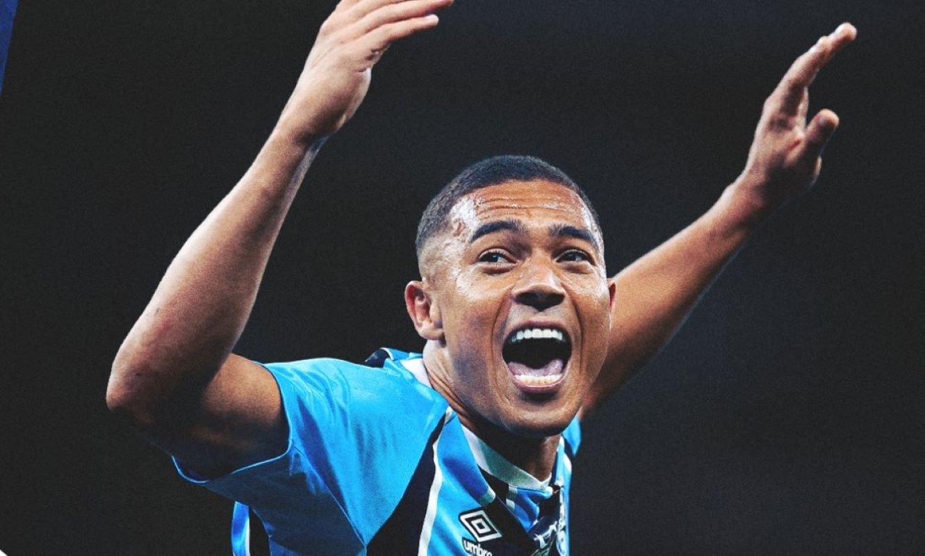 Com dois gols no segundo tempo, Grêmio vence Vasco pelo Brasileirão