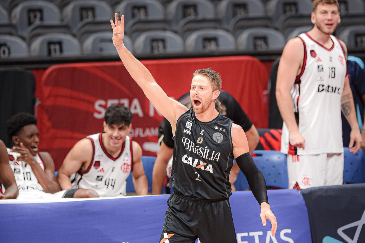 Em noite mágica, Brasília Basquete derruba invencibilidade do Flamengo