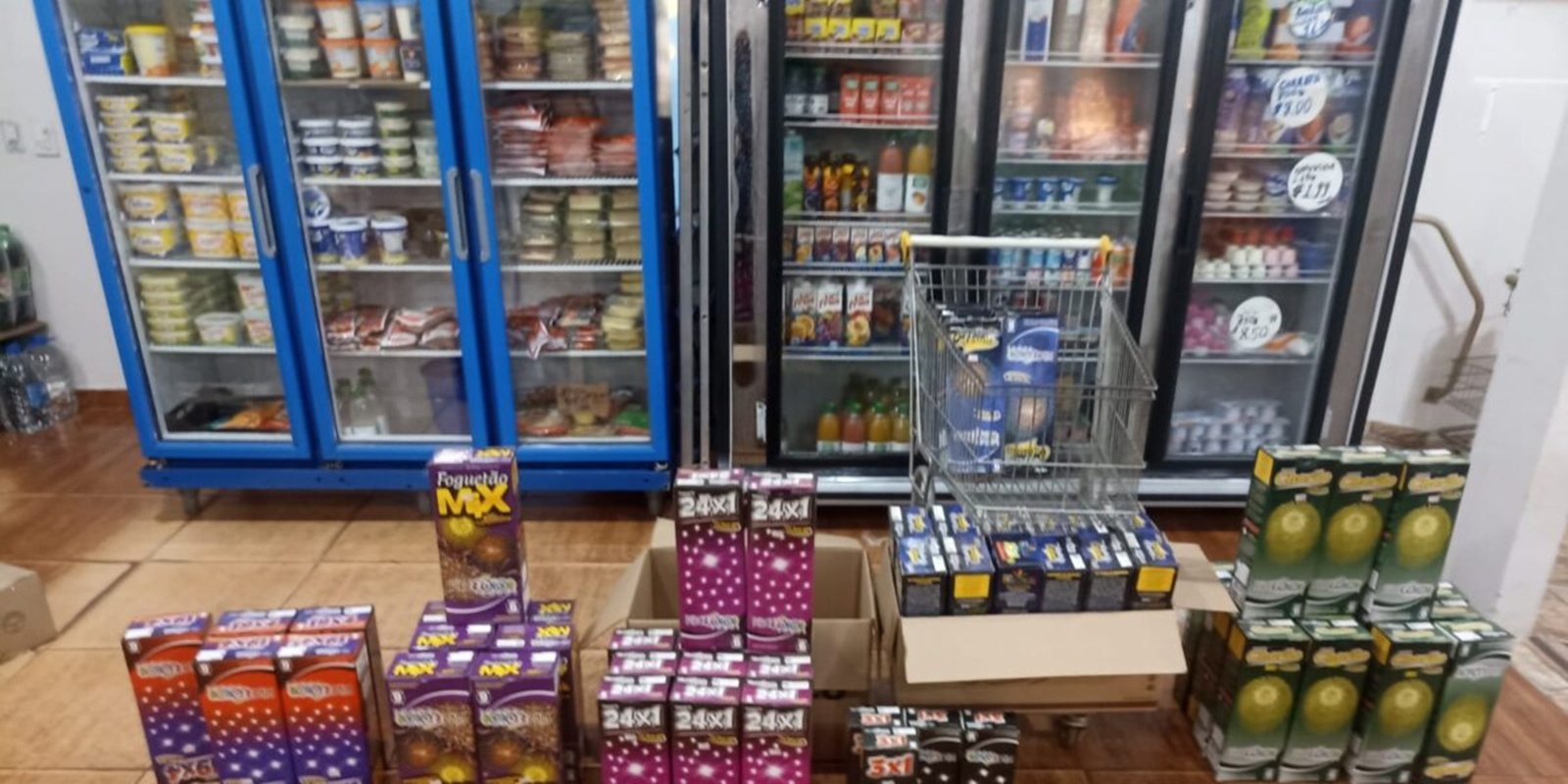 Procon faz operação e apreende 300 garrafas de cervejas vencidas em GO