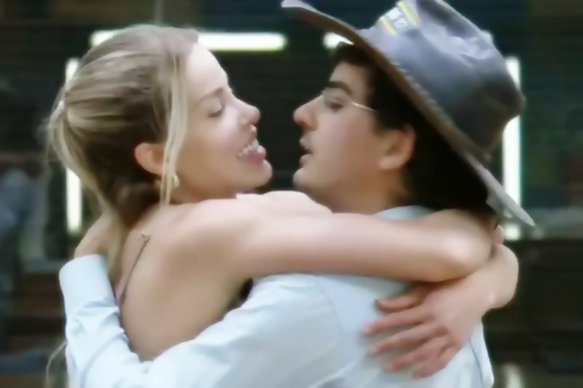 A Fazenda 17: peoa é detonada após “beijo culposo” em favorito